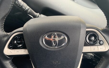 Toyota Prius IV XW50, 2016 год, 1 730 000 рублей, 9 фотография