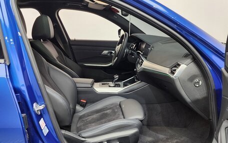 BMW 3 серия, 2022 год, 4 200 006 рублей, 21 фотография