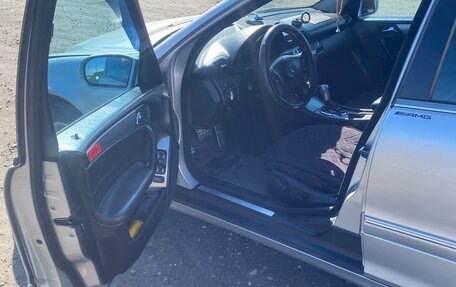 Mercedes-Benz C-Класс, 2004 год, 850 000 рублей, 3 фотография