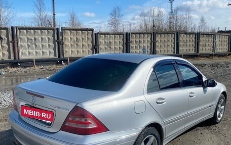 Mercedes-Benz C-Класс, 2004 год, 850 000 рублей, 4 фотография