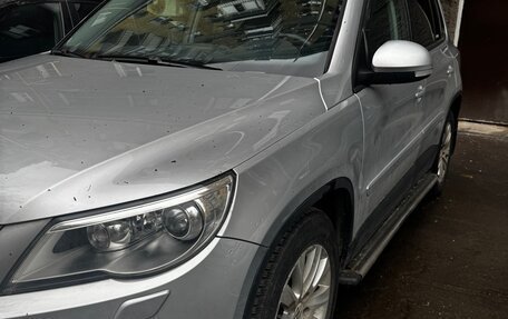 Volkswagen Tiguan I, 2010 год, 850 000 рублей, 2 фотография