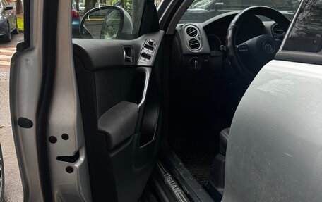 Volkswagen Tiguan I, 2010 год, 850 000 рублей, 6 фотография