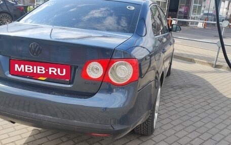 Volkswagen Jetta VI, 2005 год, 600 000 рублей, 3 фотография