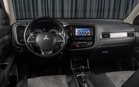 Mitsubishi Outlander III рестайлинг 3, 2014 год, 1 449 000 рублей, 6 фотография