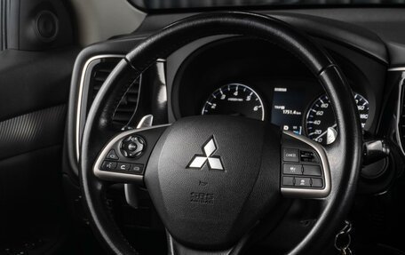 Mitsubishi Outlander III рестайлинг 3, 2014 год, 1 449 000 рублей, 19 фотография