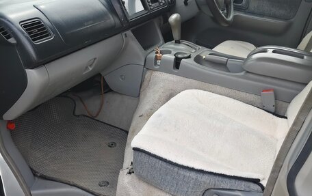 Mazda Bongo Friendee i рестайлинг, 2004 год, 590 000 рублей, 6 фотография