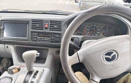 Mazda Bongo Friendee i рестайлинг, 2004 год, 590 000 рублей, 7 фотография