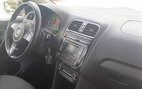 Volkswagen Polo VI (EU Market), 2014 год, 875 000 рублей, 10 фотография