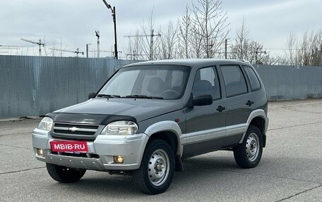 Chevrolet Niva I рестайлинг, 2004 год, 296 000 рублей, 1 фотография