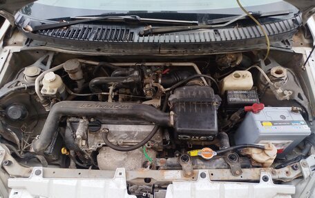 Toyota Duet, 2002 год, 240 000 рублей, 6 фотография