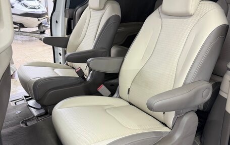 KIA Carnival, 2025 год, 5 950 000 рублей, 8 фотография