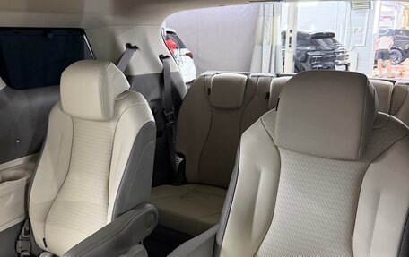 KIA Carnival, 2025 год, 5 950 000 рублей, 10 фотография