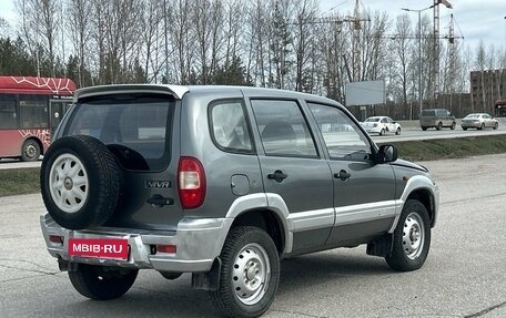 Chevrolet Niva I рестайлинг, 2004 год, 296 000 рублей, 2 фотография