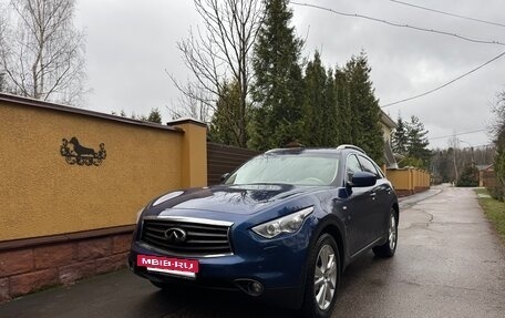 Infiniti QX70, 2017 год, 2 800 000 рублей, 2 фотография