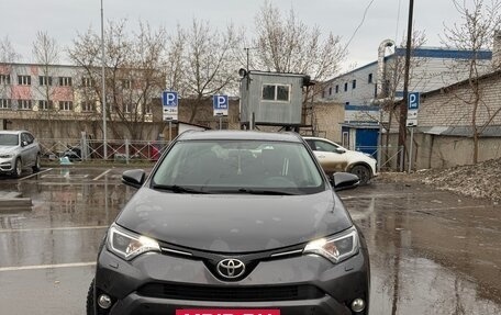Toyota RAV4, 2016 год, 2 100 000 рублей, 2 фотография