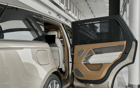 Land Rover Range Rover IV рестайлинг, 2025 год, 31 000 000 рублей, 28 фотография