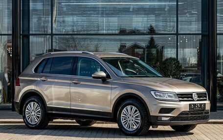 Volkswagen Tiguan II, 2019 год, 1 795 000 рублей, 3 фотография