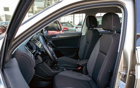 Volkswagen Tiguan II, 2019 год, 1 795 000 рублей, 11 фотография