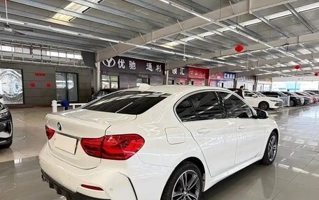 BMW 1 серия, 2022 год, 1 820 000 рублей, 3 фотография