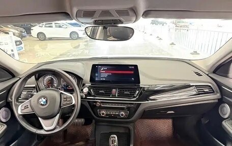 BMW 1 серия, 2022 год, 1 820 000 рублей, 6 фотография