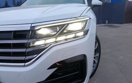 Volkswagen Touareg III, 2020 год, 5 300 000 рублей, 6 фотография