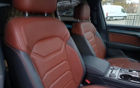 Volkswagen Touareg III, 2020 год, 5 300 000 рублей, 24 фотография