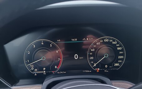 Volkswagen Touareg III, 2020 год, 5 300 000 рублей, 30 фотография