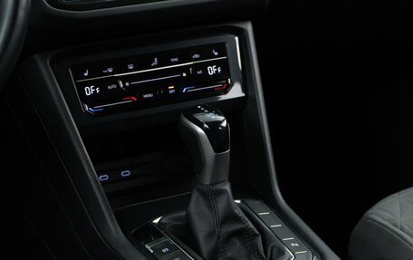 Volkswagen Tiguan II, 2021 год, 3 188 888 рублей, 14 фотография