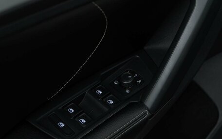 Volkswagen Tiguan II, 2021 год, 3 188 888 рублей, 17 фотография