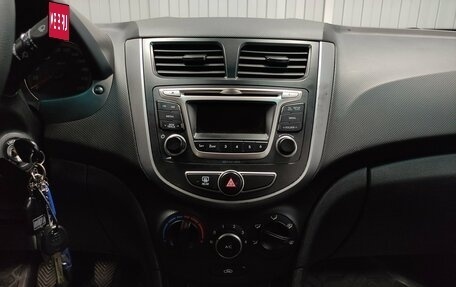 Hyundai Solaris II рестайлинг, 2016 год, 880 000 рублей, 12 фотография