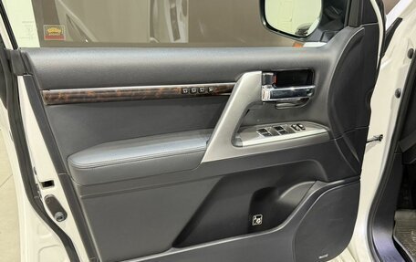 Toyota Land Cruiser 200, 2015 год, 5 200 000 рублей, 18 фотография