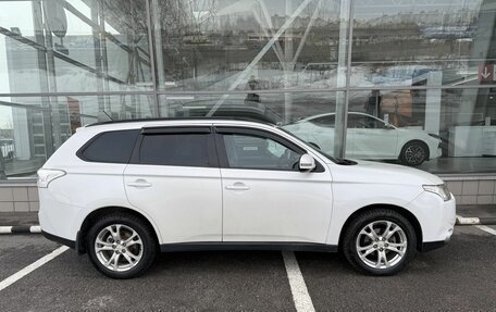 Mitsubishi Outlander III рестайлинг 3, 2013 год, 1 179 000 рублей, 4 фотография