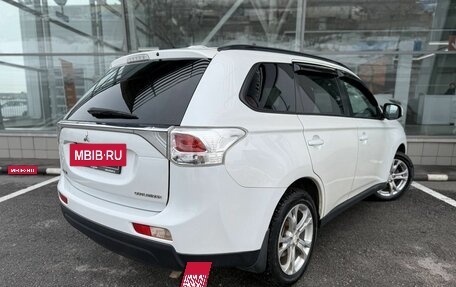 Mitsubishi Outlander III рестайлинг 3, 2013 год, 1 179 000 рублей, 5 фотография