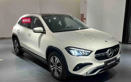 Mercedes-Benz GLA, 2023 год, 2 300 000 рублей, 4 фотография