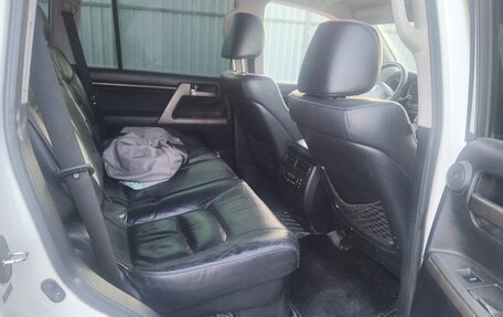 Toyota Land Cruiser 200, 2011 год, 2 999 000 рублей, 7 фотография