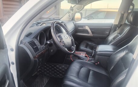 Toyota Land Cruiser 200, 2011 год, 2 999 000 рублей, 12 фотография