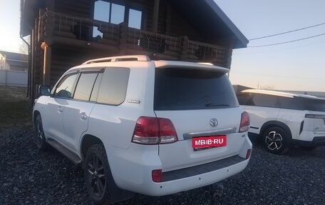 Toyota Land Cruiser 200, 2011 год, 2 999 000 рублей, 6 фотография