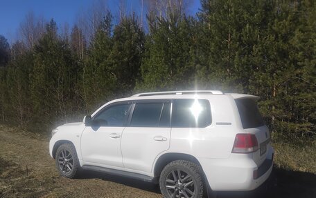 Toyota Land Cruiser 200, 2011 год, 2 999 000 рублей, 15 фотография