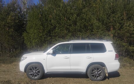 Toyota Land Cruiser 200, 2011 год, 2 999 000 рублей, 16 фотография