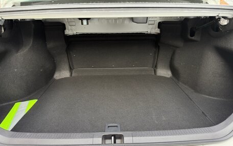 Toyota Camry, 2018 год, 3 350 000 рублей, 12 фотография