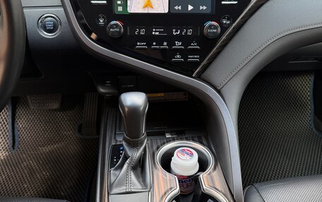 Toyota Camry, 2018 год, 3 350 000 рублей, 11 фотография