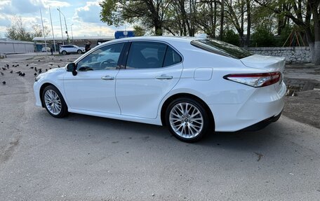 Toyota Camry, 2018 год, 3 350 000 рублей, 5 фотография