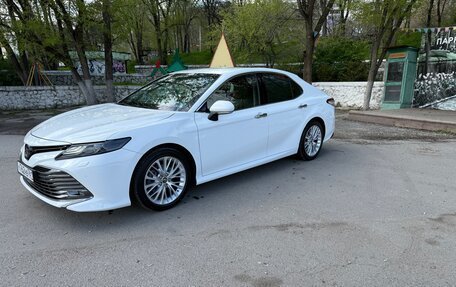Toyota Camry, 2018 год, 3 350 000 рублей, 2 фотография