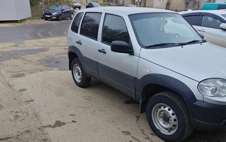 Chevrolet Niva I рестайлинг, 2019 год, 870 000 рублей, 2 фотография