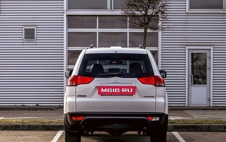 Mitsubishi Pajero Sport II рестайлинг, 2013 год, 1 435 000 рублей, 5 фотография