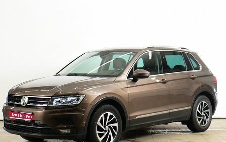 Volkswagen Tiguan II, 2018 год, 1 899 000 рублей, 1 фотография