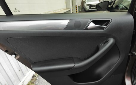 Volkswagen Jetta VI, 2016 год, 1 350 000 рублей, 17 фотография