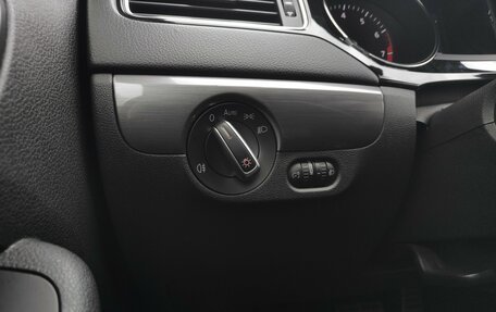 Volkswagen Jetta VI, 2016 год, 1 350 000 рублей, 26 фотография