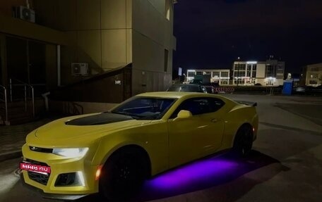 Chevrolet Camaro VI, 2016 год, 2 400 000 рублей, 2 фотография