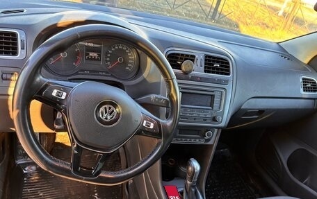 Volkswagen Polo VI (EU Market), 2016 год, 950 000 рублей, 3 фотография